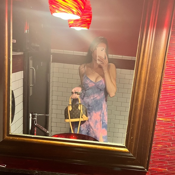 Meet your Posh Queen, Steph 💕👑👠 - Picture 16 of 17